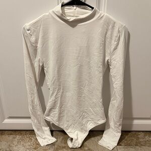 NWT Aritzia White Long Sleeve Bodysuit - Sz S